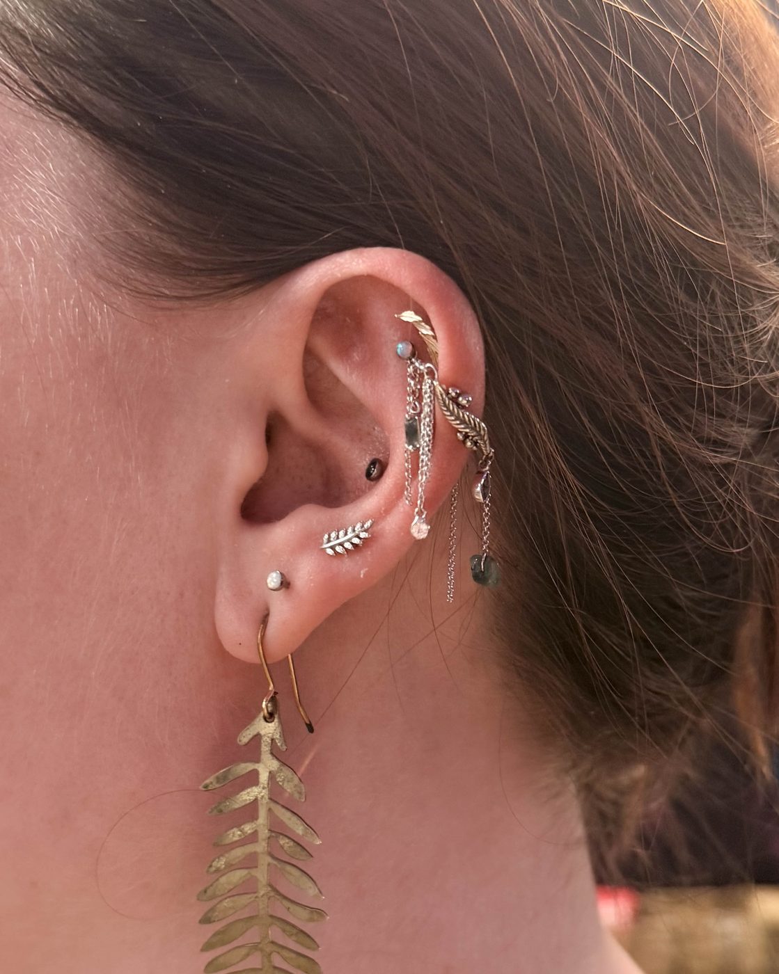 Ear curation featuring a fully custom chain